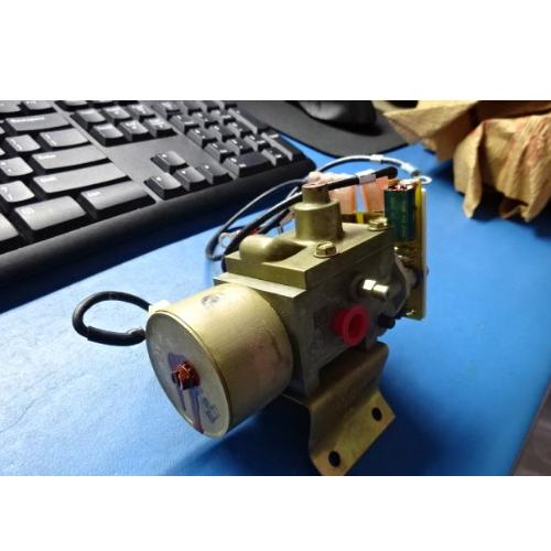 VANA, YAKIT, REGULATI NSN: 4810-01-171-4644